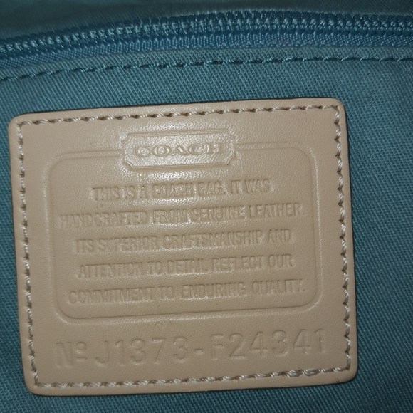 Coach Park Metro Shoulder Bag - Picture 3 of 11